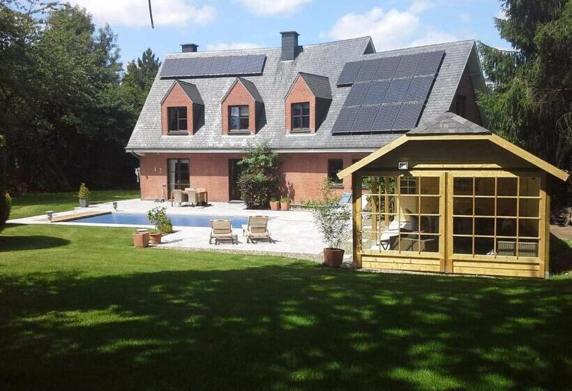 پانسیون Villa Sparadis