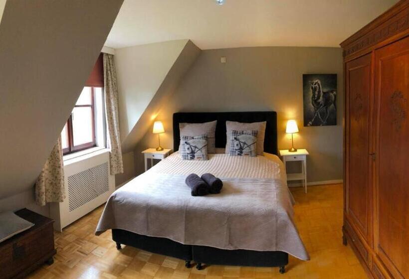 پانسیون Villa Sparadis