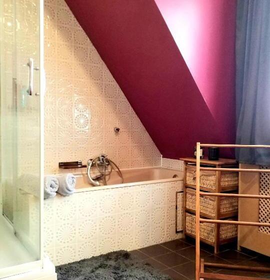 پانسیون Villa Sparadis