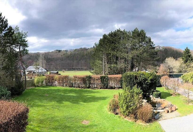 پانسیون Villa Sparadis