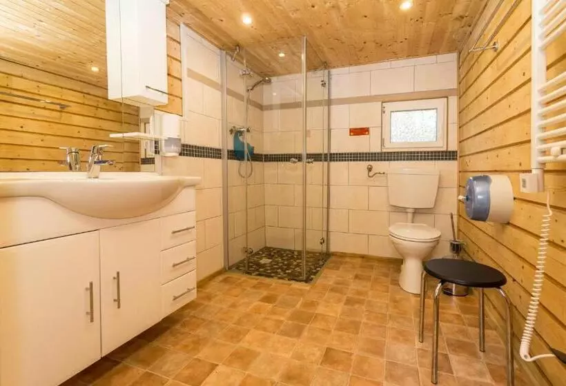 Lomakeskus Urlaub Im Bungalow Mitten Im Wald