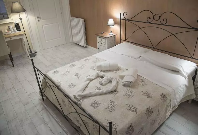 تختخواب و صبحانه Baldassini Suites
