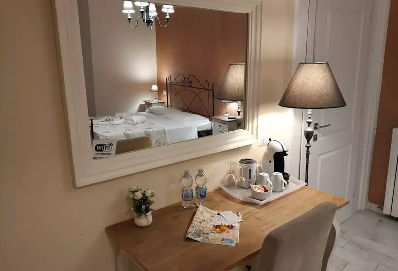 تختخواب و صبحانه Baldassini Suites