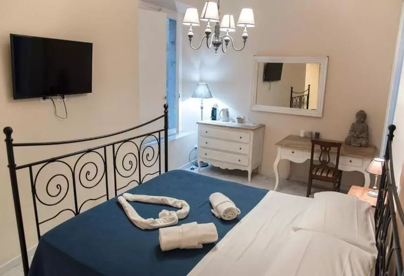 تختخواب و صبحانه Baldassini Suites