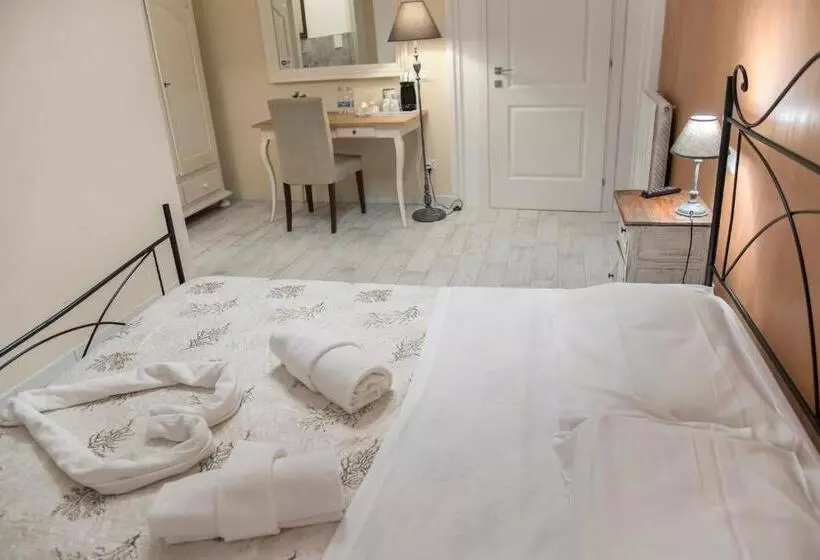 تختخواب و صبحانه Baldassini Suites