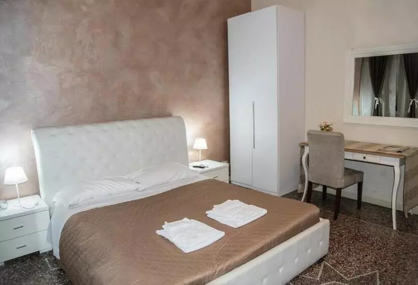 تختخواب و صبحانه Baldassini Suites