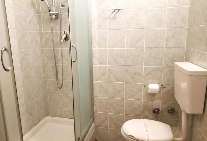 تختخواب و صبحانه Baldassini Suites