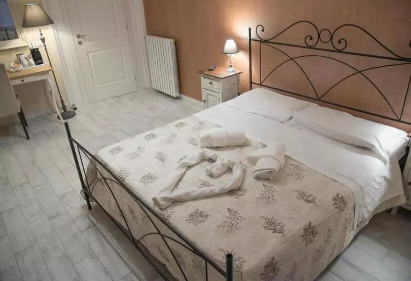 تختخواب و صبحانه Baldassini Suites