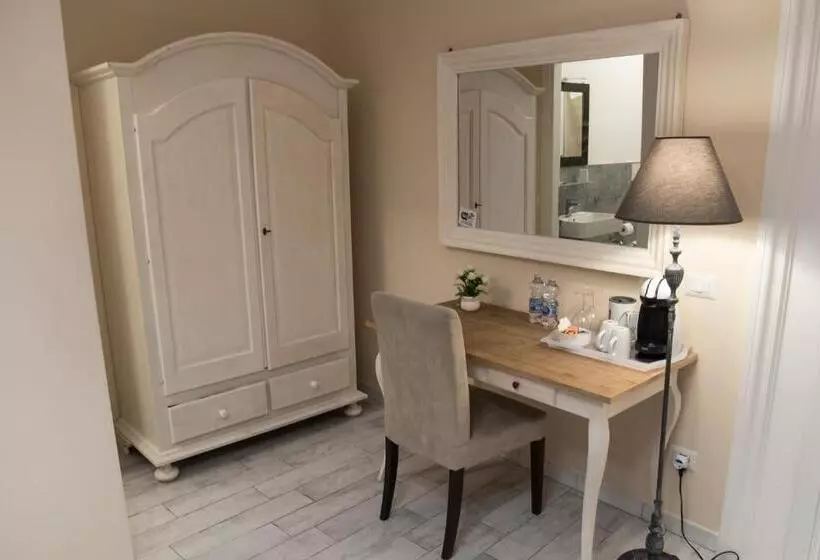 تختخواب و صبحانه Baldassini Suites