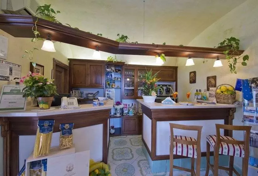 ベッドアンドブレックファースト L Antico Borgo Dei Limoni