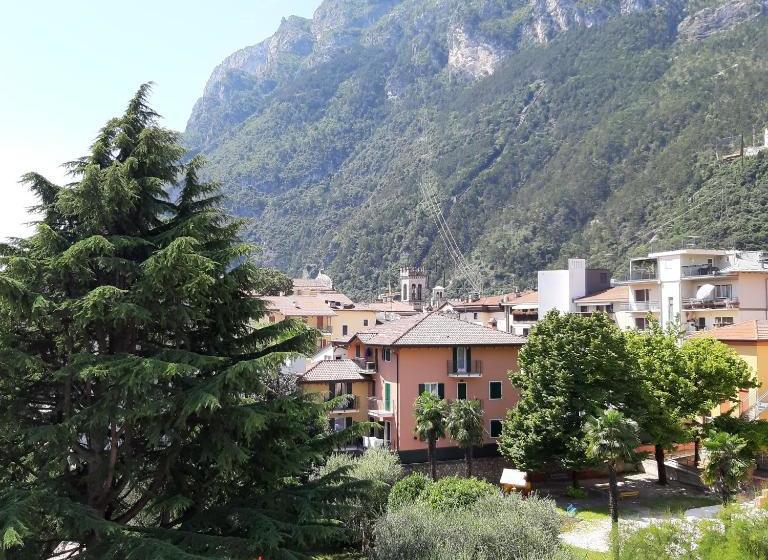 Bella Villa Apartments