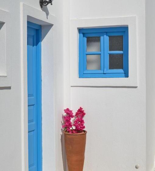 Birikos Studios & Apartments