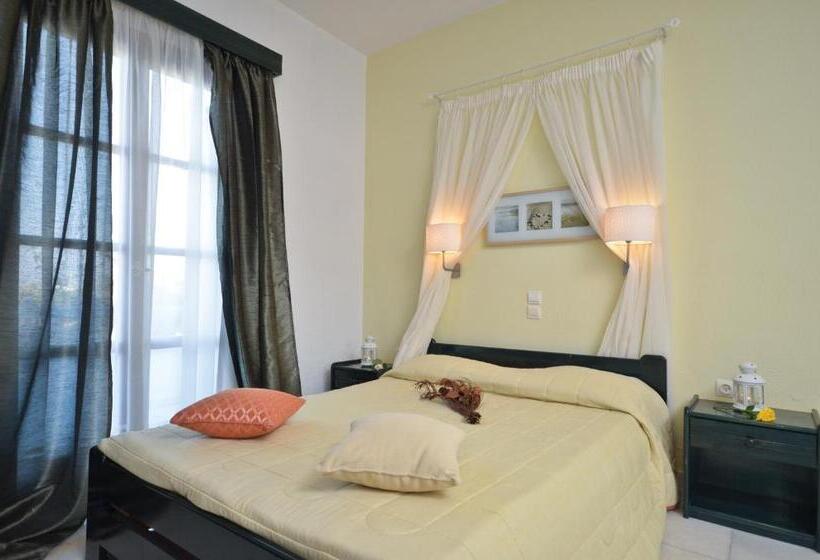 Birikos Studios & Apartments