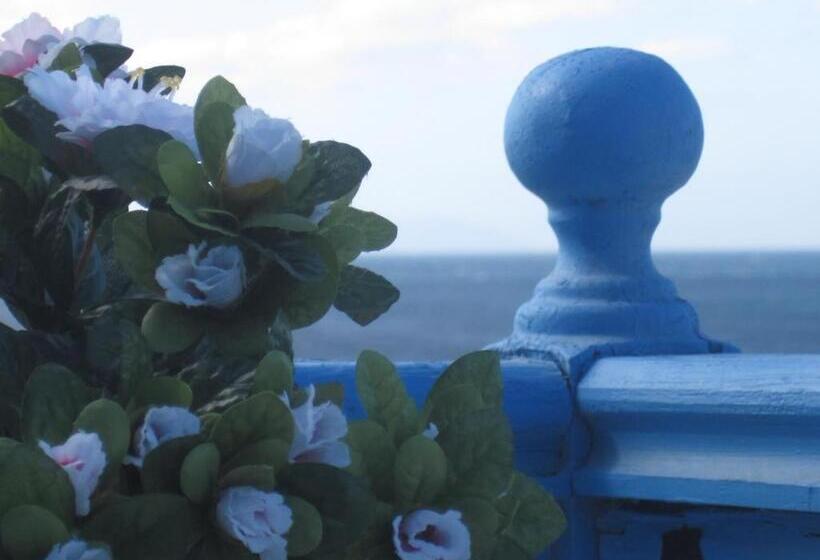 Birikos Studios & Apartments