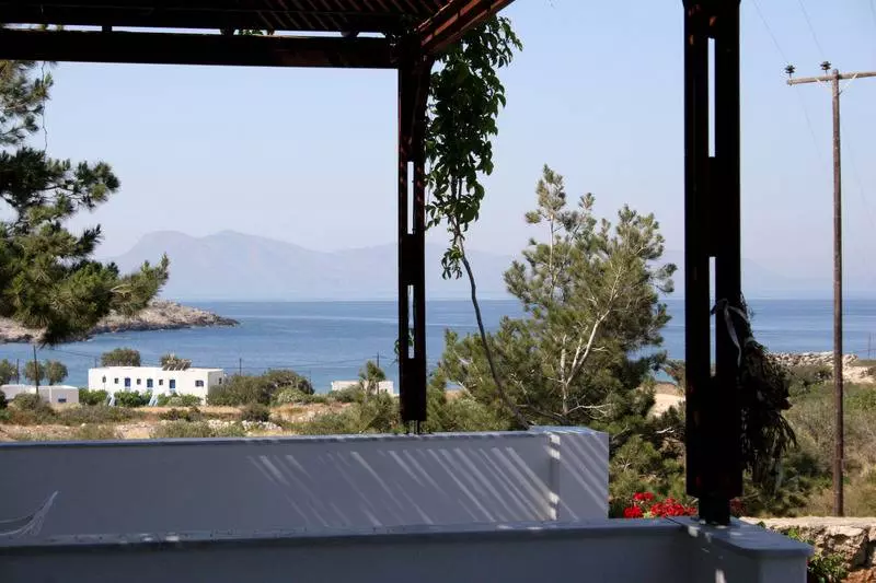 هتل Blue And White Studios & Apartments
