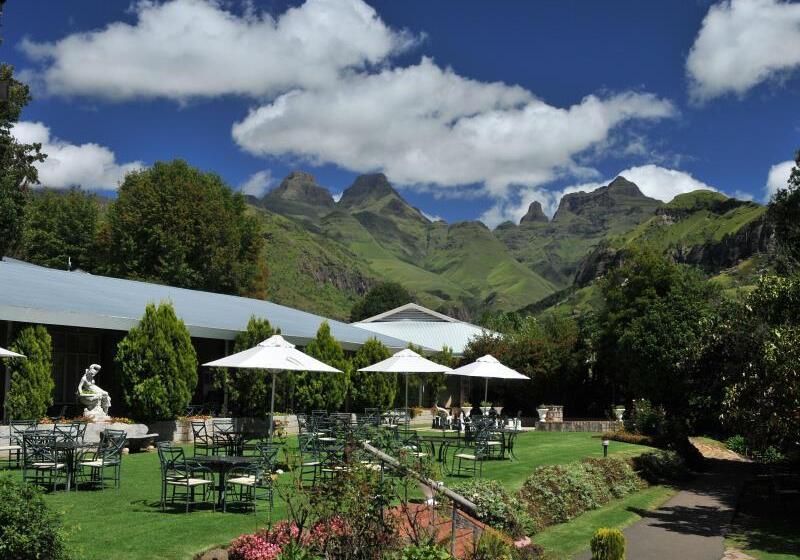 فندق Cathedral Peak