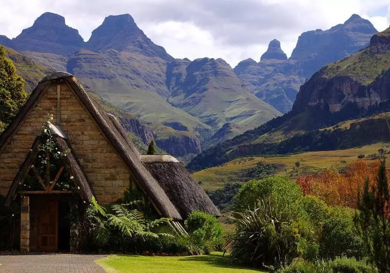 酒店 Cathedral Peak