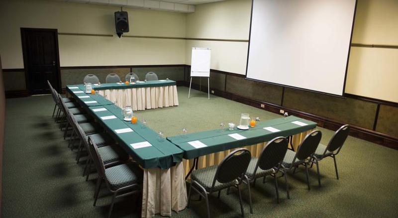 فندق Cathedral Peak