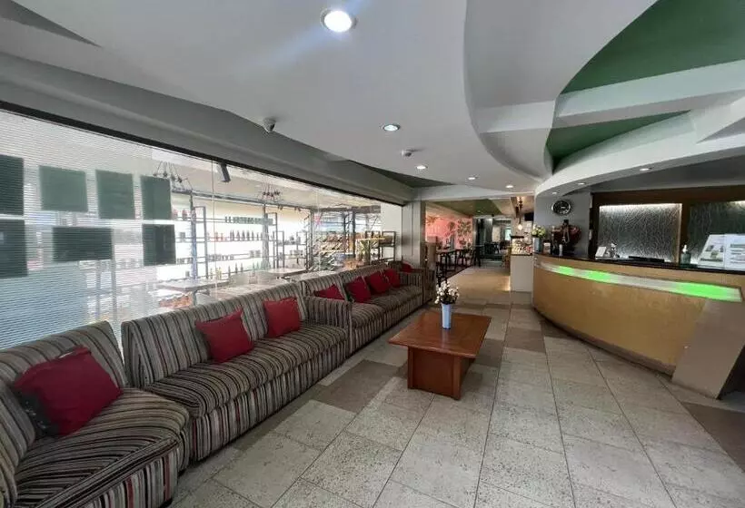 Отель Century Plaza