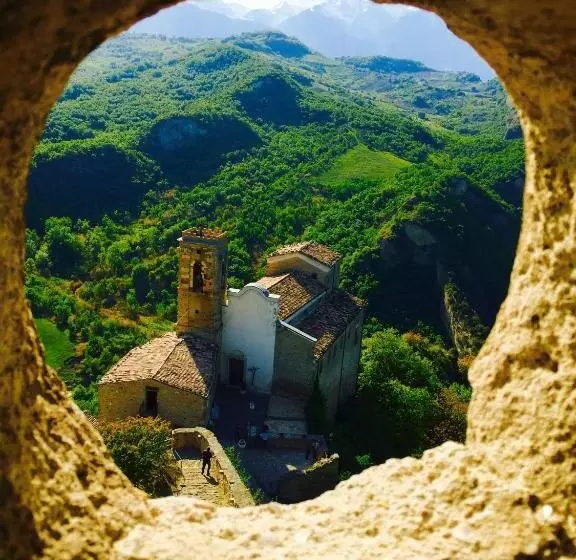 בית מלון כפרי Claila