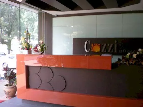 ホテル Cozzi