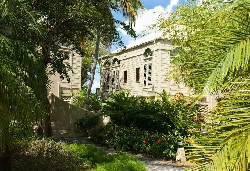 هتل Gallows Point Resort