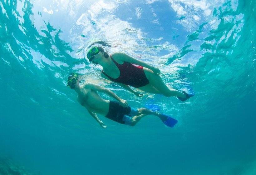 هتل Gallows Point Resort