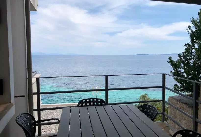 호텔 Glyfa Beach Villas