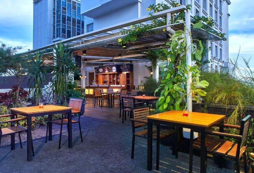 Jambuluwuk Malioboro Hotel Yogyakarta