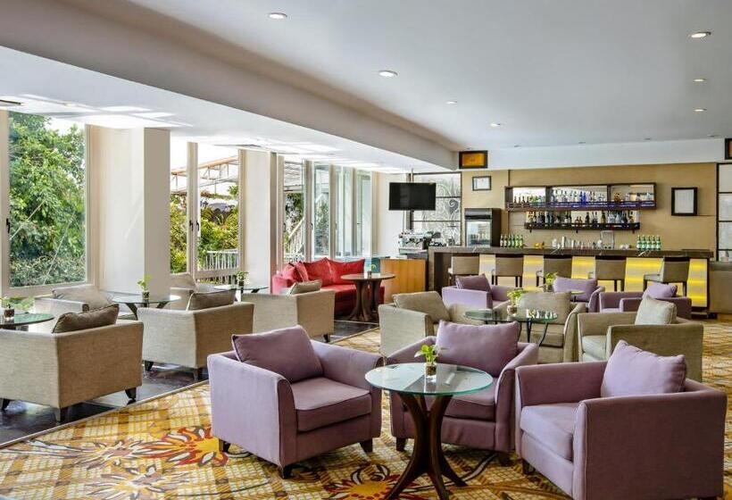 Jambuluwuk Malioboro Hotel Yogyakarta