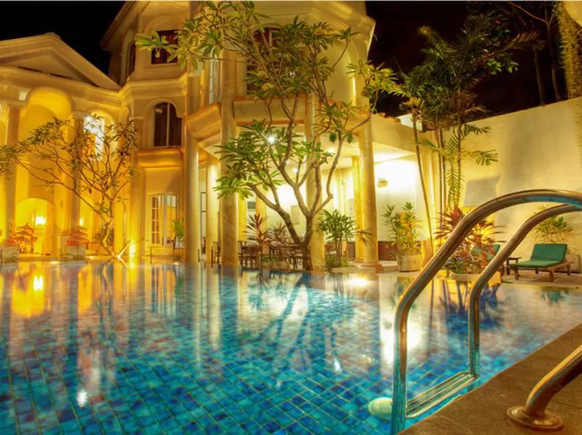 בית מלון כפרי Next Tuban Bali