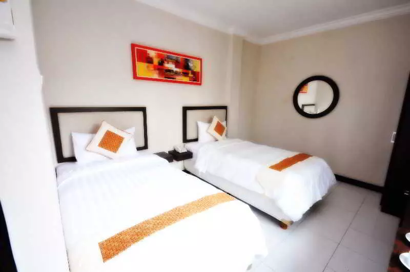 בית מלון כפרי Next Tuban Bali