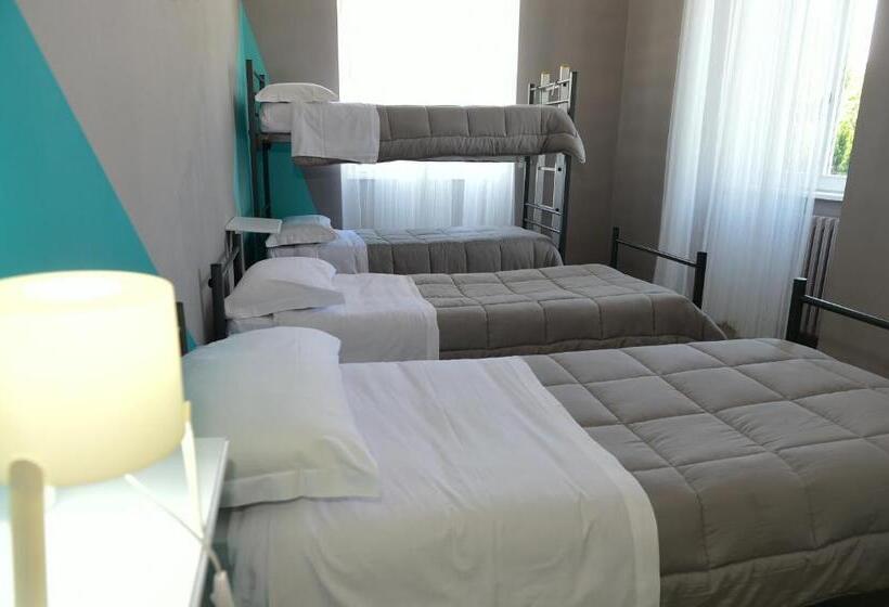 هتل Ostello Verbania