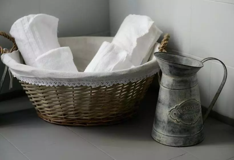 هتل Ostello Verbania