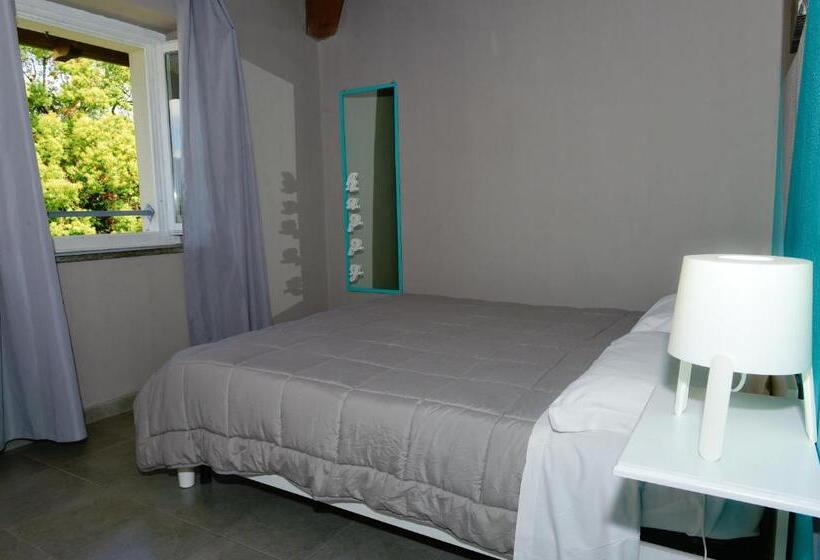 هتل Ostello Verbania