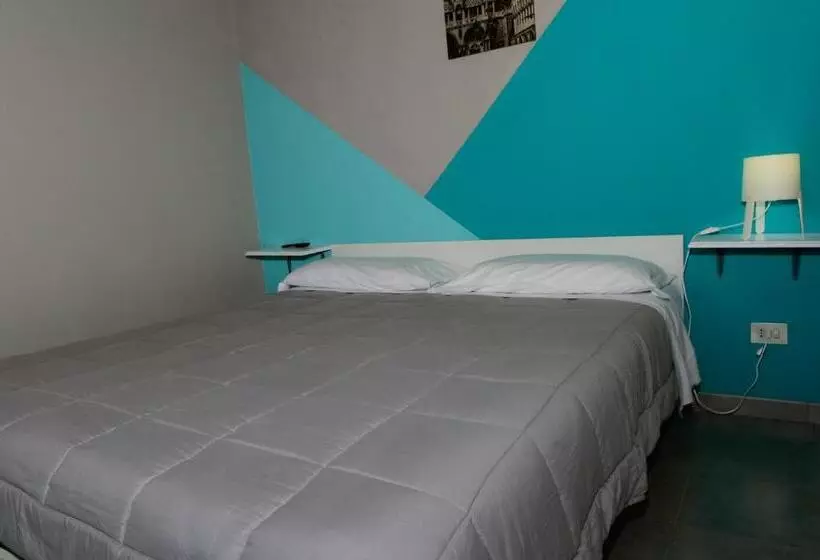 هتل Ostello Verbania