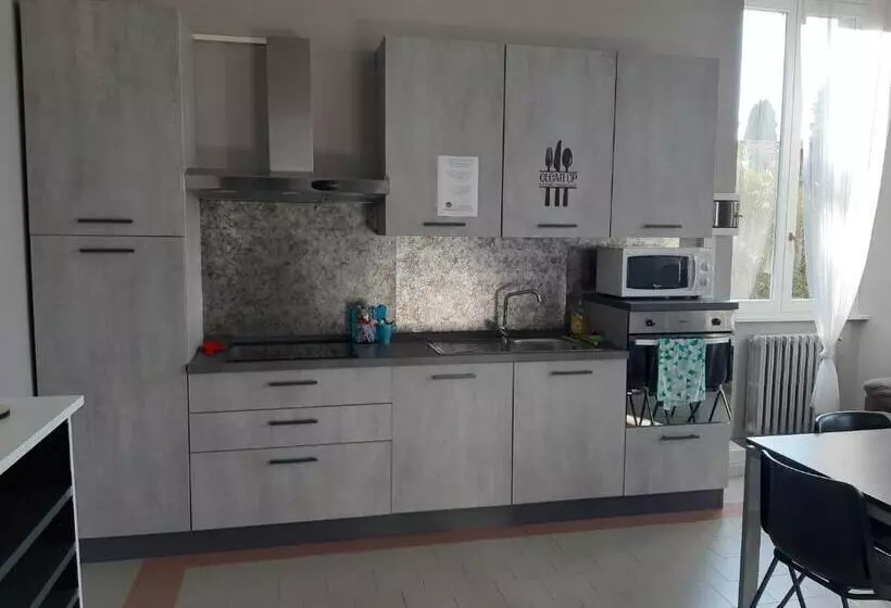 هتل Ostello Verbania