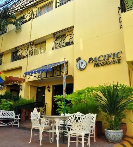 בית מלון כפרי Pacific Pensionne