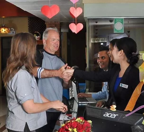 בית מלון כפרי Pacific Pensionne