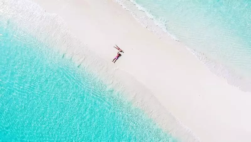 هتل Palm Beach Island Resort & Spa Maldives