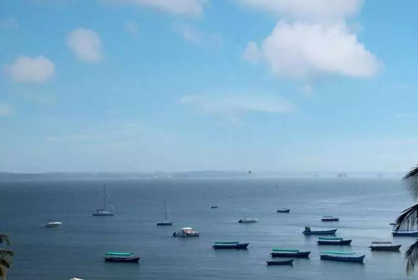 Hotel The Hawaii Comforts