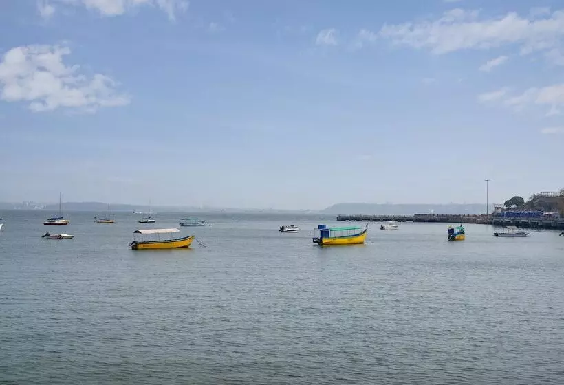 Hotel The Hawaii Comforts