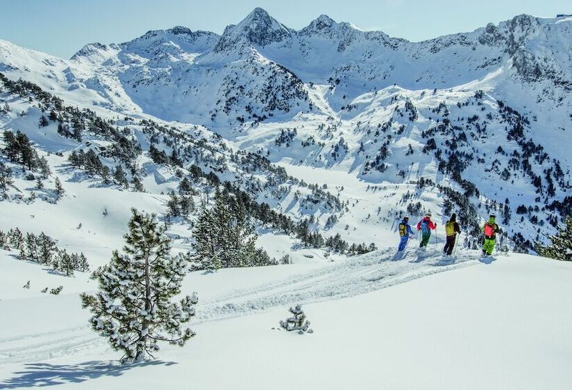 Apartamentos Mont Romies Plaza