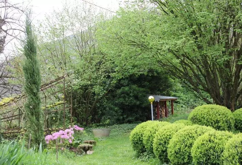 Aamiaismajoitus (B&B) La Hulotte