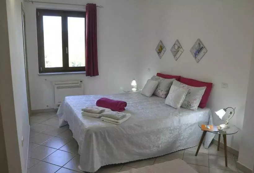 Bed & Breakfast Ajò A Casa