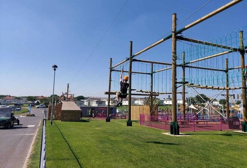 Cayton Pines Lodge At Cayton Bay Holiday Park