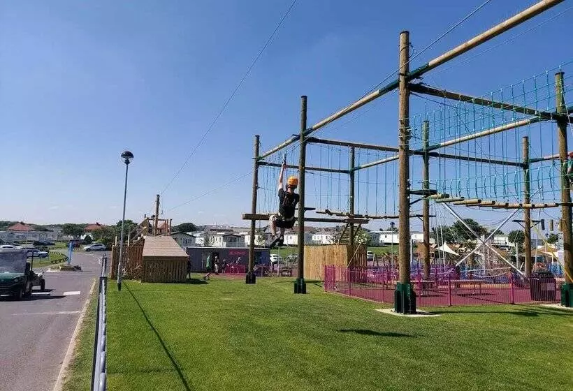 Cayton Pines Lodge At Cayton Bay Holiday Park