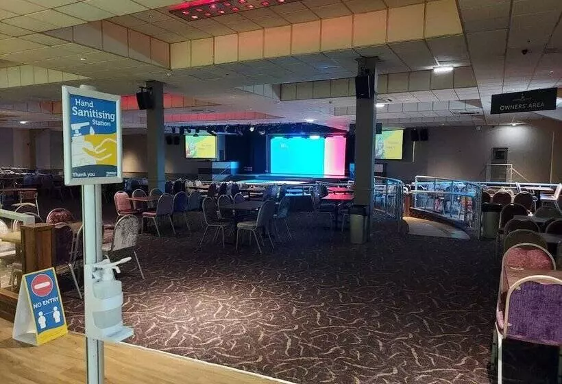 Cayton Pines Lodge At Cayton Bay Holiday Park