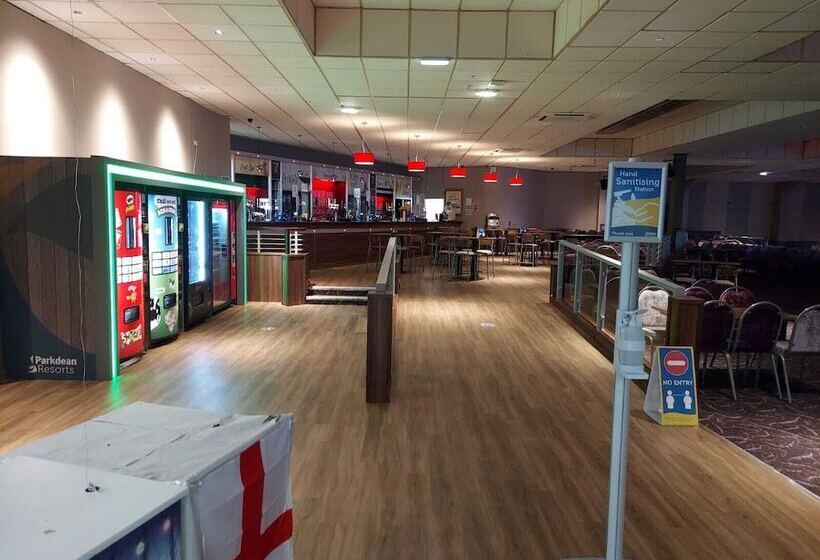 Cayton Pines Lodge At Cayton Bay Holiday Park