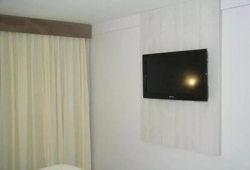 Fortaleza 703  Fortaleza 713